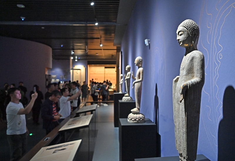 “国宝沉浮：圆明园兽首暨回流文物特展”开幕