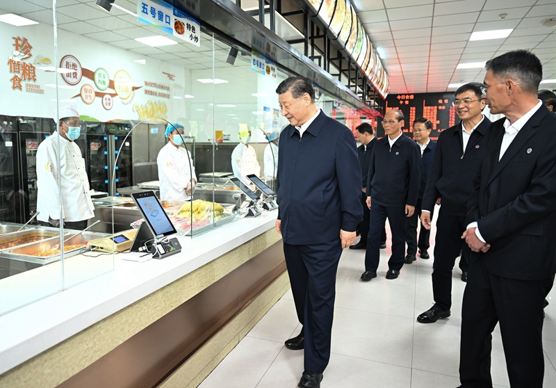 习近平在青海考察时强调：持续推进青藏高原生态保护和高质量发展 奋力谱写中国式现代化青海篇章