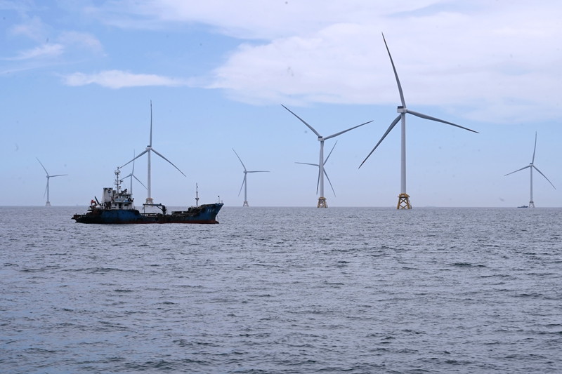 全国首个批量化应用单机容量16兆瓦的海上风电机组项目实现并网发电