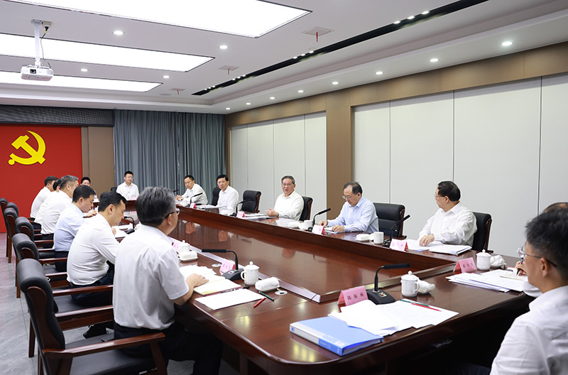 李强在江西检查指导防汛工作时强调:强化风险意识 坚持防患未然 毫不松懈做好防汛抢险救灾各项工作