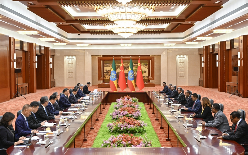 国家主席习近平在北京人民大会堂会见来华出席中非合作论坛北京峰会并进行正式访问的埃塞俄比亚总理阿比
