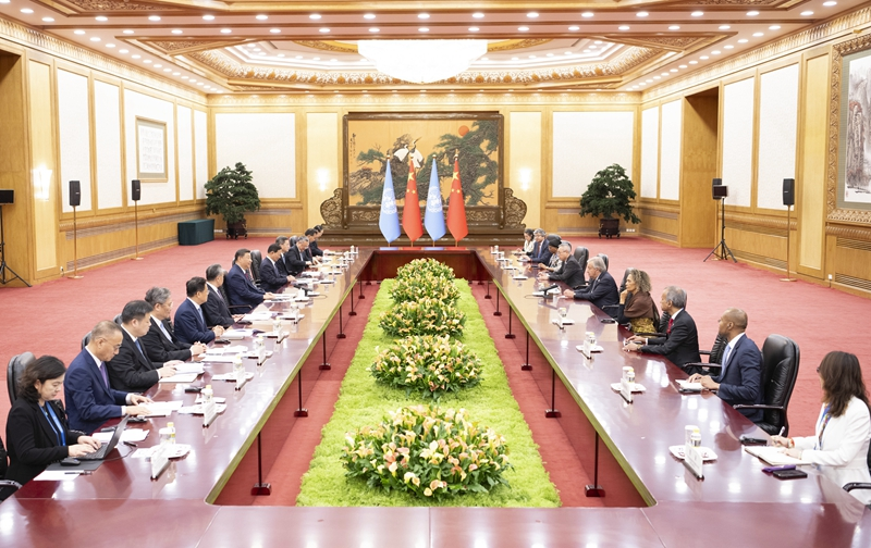 国家主席习近平在北京人民大会堂会见来华出席中非合作论坛北京峰会的博茨瓦纳总统马西西