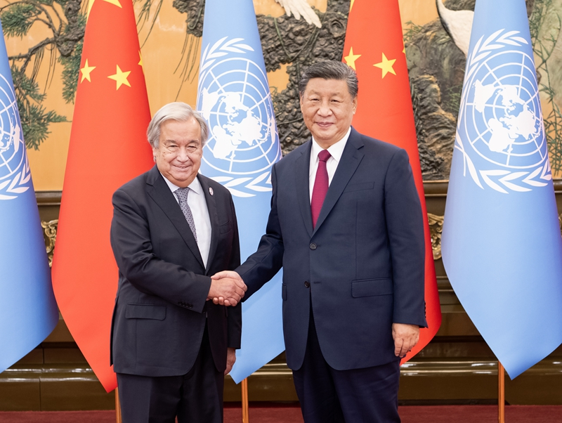 国家主席习近平在北京人民大会堂会见来华出席中非合作论坛北京峰会的博茨瓦纳总统马西西